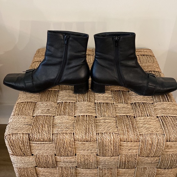 Paul Green black leather buckle booties boots made in Austria US 7 UK 4.5 - Picture 3 of 7